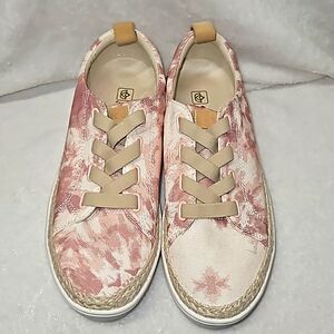 Spenco Women's Malibu Lace Sneakers Shoes Blush Pink Tie Dye Canvas
